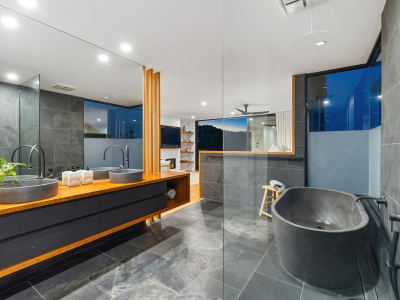 749 Casuarina Way, Casuarina NSW 2487