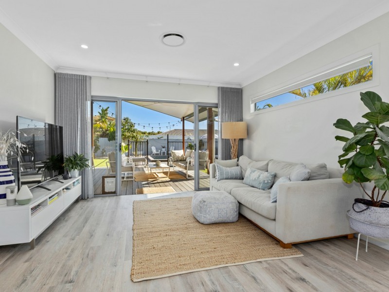 14 Lobelia Crescent, Casuarina NSW 2487