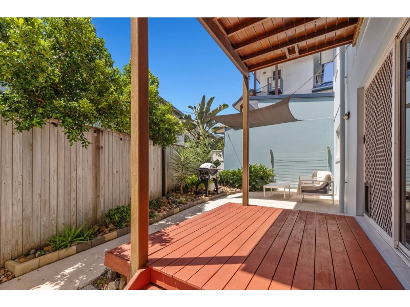 2/588 Casuarina Way, Casuarina NSW 2487