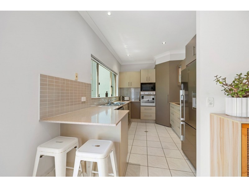 2/588 Casuarina Way, Casuarina NSW 2487