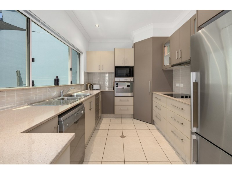2/588 Casuarina Way, Casuarina NSW 2487
