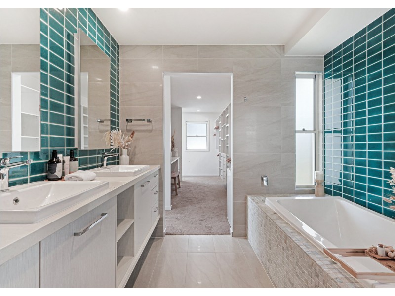 29 Daybreak Blvd, Casuarina NSW 2487