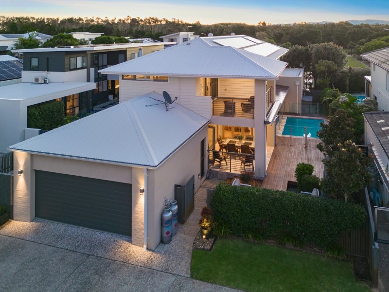 671 Casuarina Way, Casuarina NSW 2487