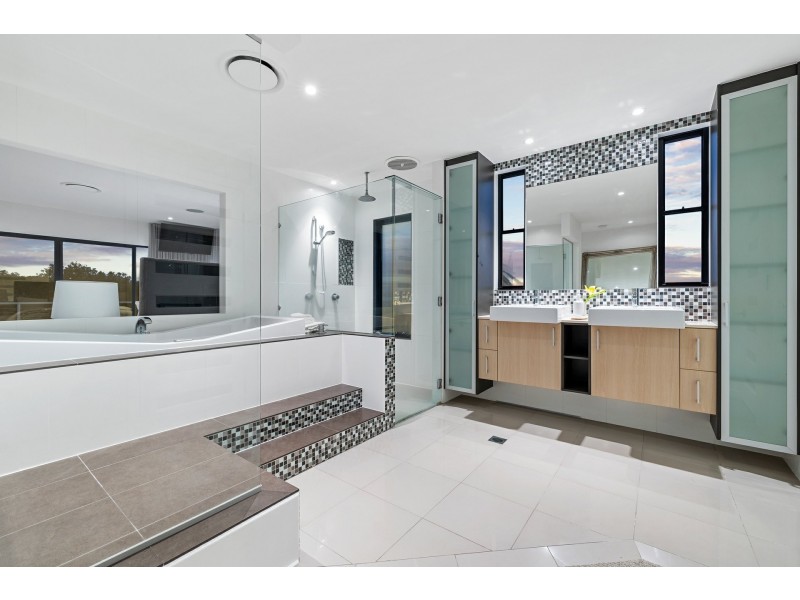 38 Kamala Crescent, Casuarina NSW 2487
