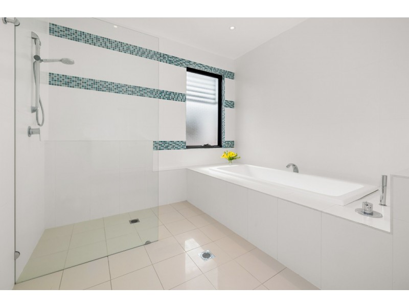38 Kamala Crescent, Casuarina NSW 2487