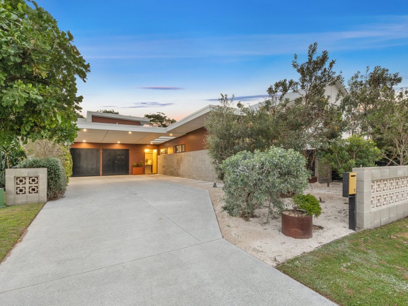 16 Sea Eagle Court, Casuarina NSW 2487