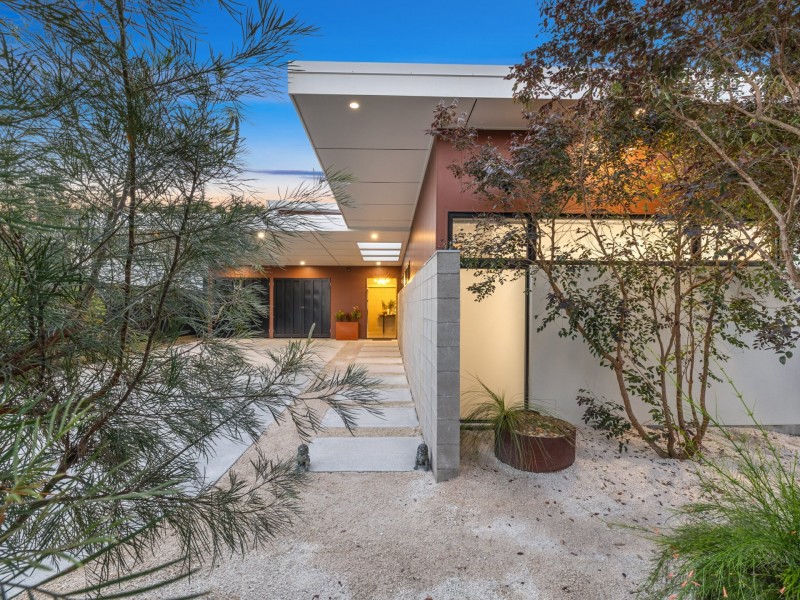 16 Sea Eagle Court, Casuarina NSW 2487