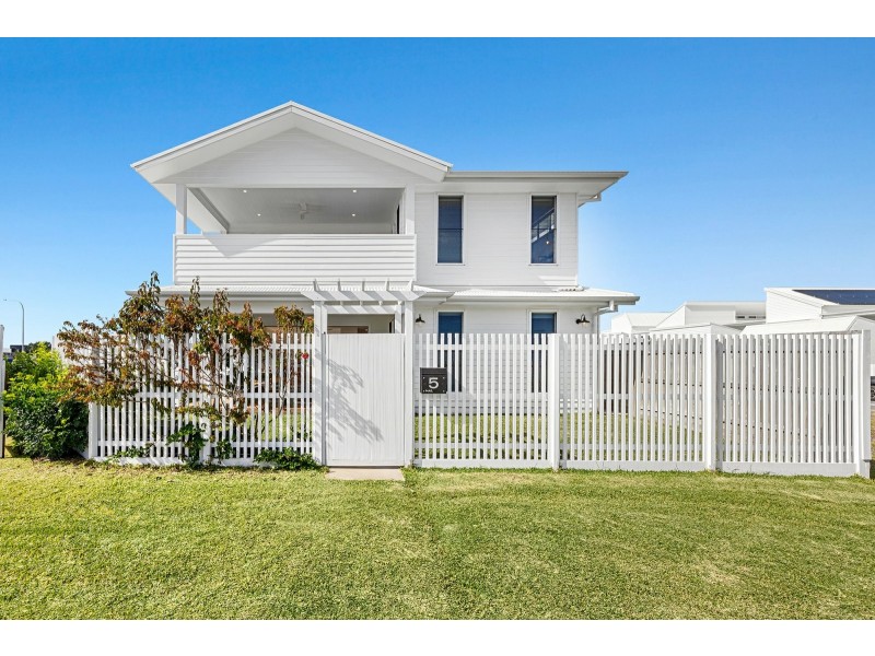 5 Habitat Drive, Casuarina NSW 2487