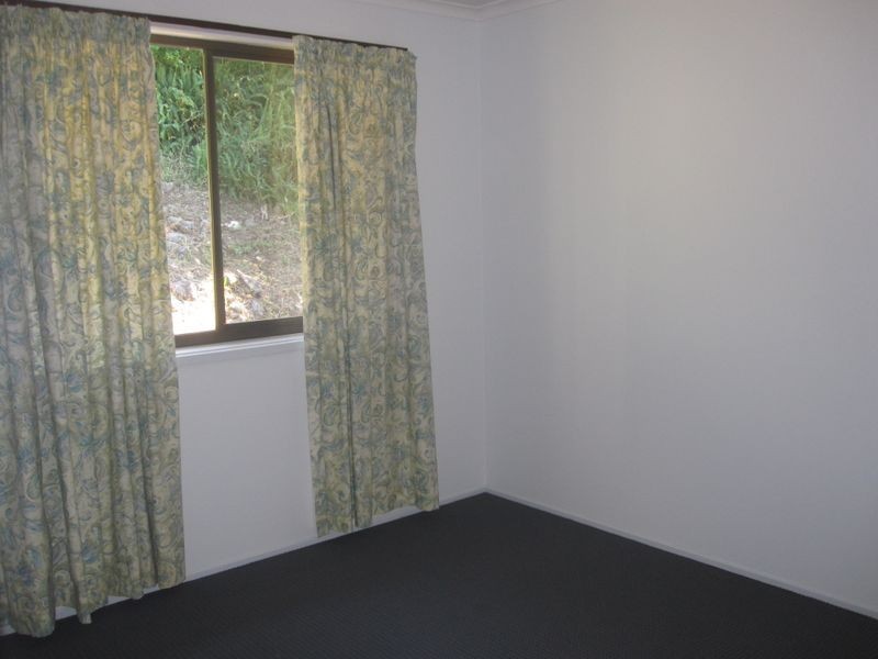 1/33 Bimbadeen  Avenue, Banora Point NSW 2486