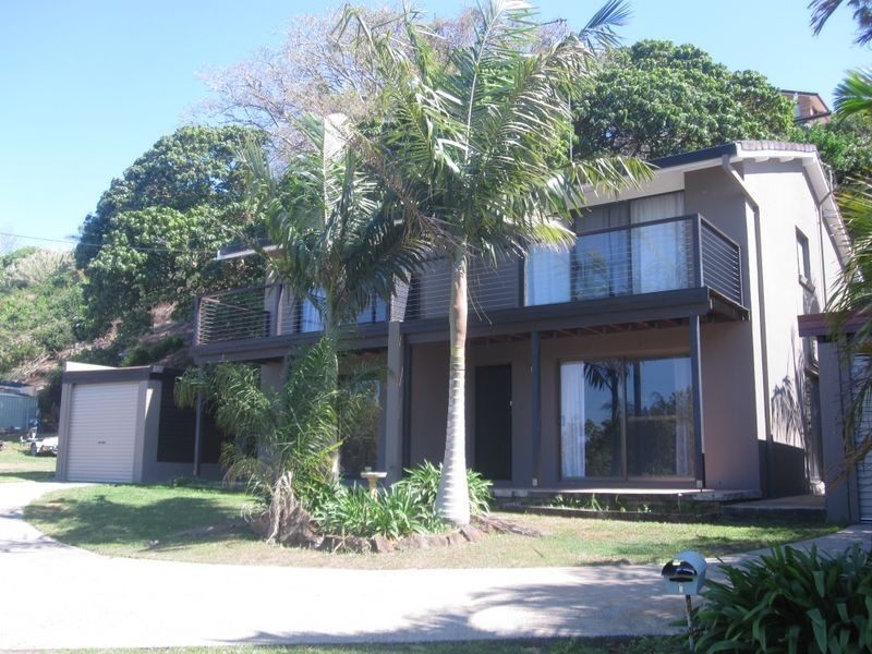 1/33 Bimbadeen  Avenue, Banora Point NSW 2486