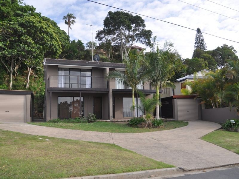 2/33 Bimbadeen Street, Banora Point NSW 2486