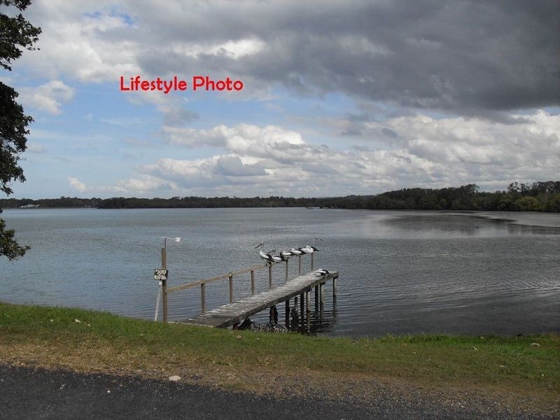 9 Bimbadeen Avenue, Banora Point NSW 2486