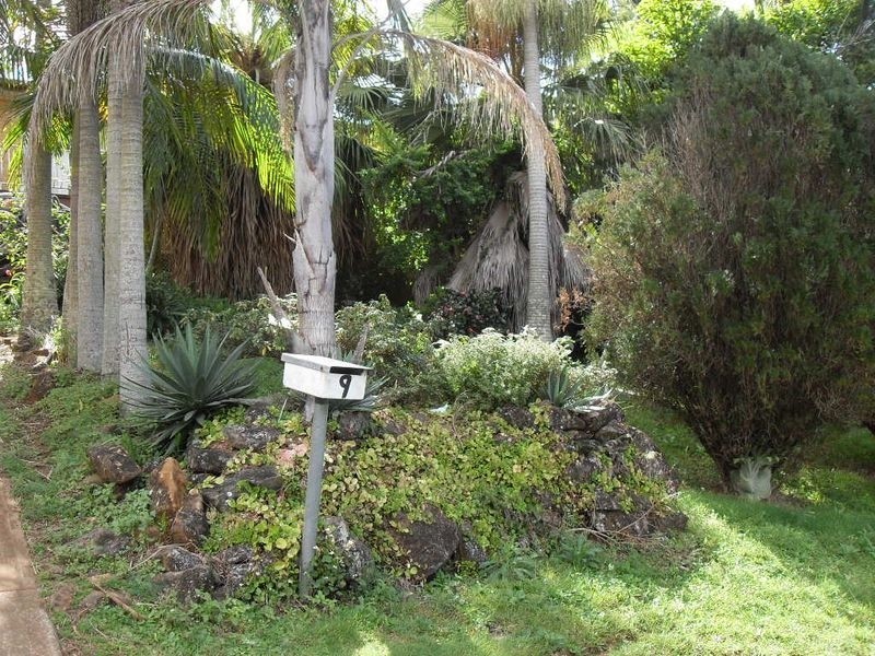 9 Bimbadeen Avenue, Banora Point NSW 2486