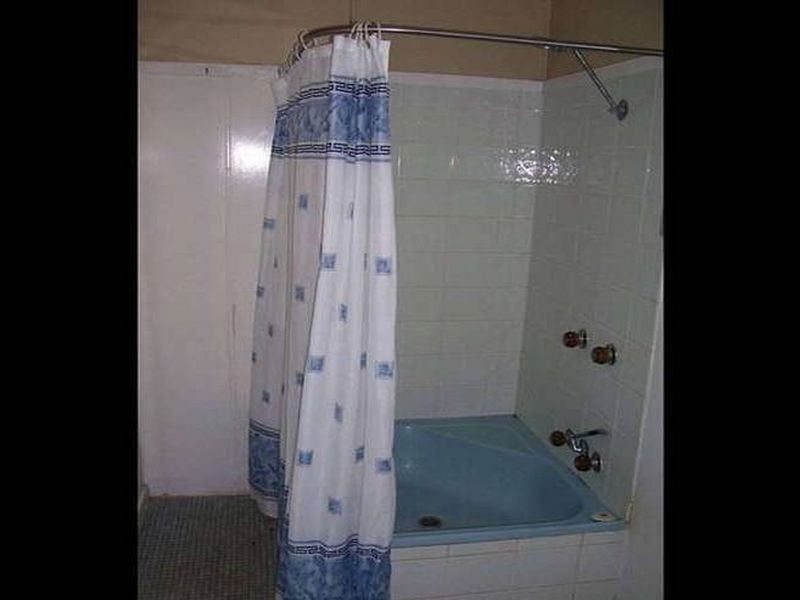 9 Bimbadeen Avenue, Banora Point NSW 2486