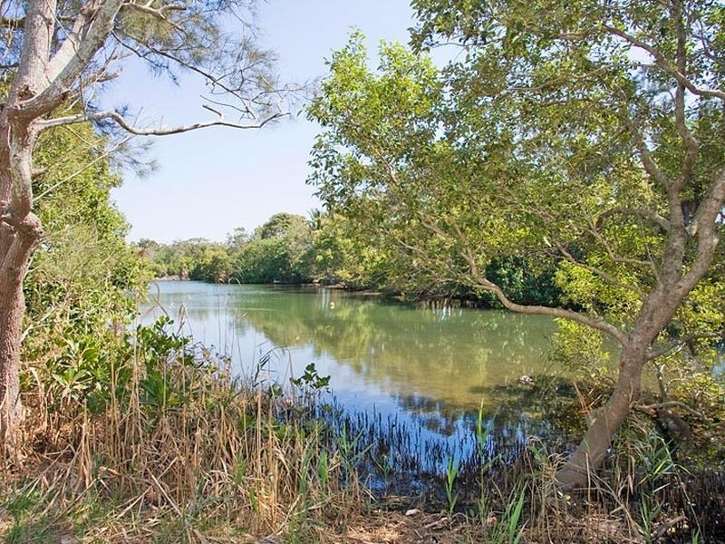 24 Lagoon Road, Fingal Head NSW 2487