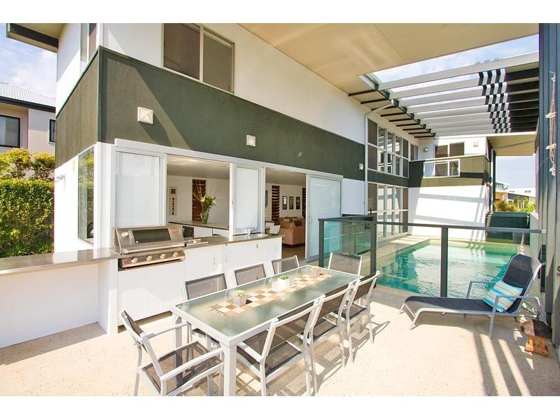 6 Riberry Drive, Casuarina NSW 2487