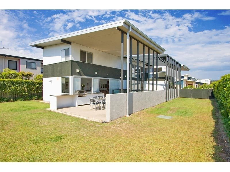 6 Riberry Drive, Casuarina NSW 2487