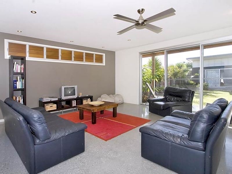 2 Clara Lane, Casuarina NSW 2487