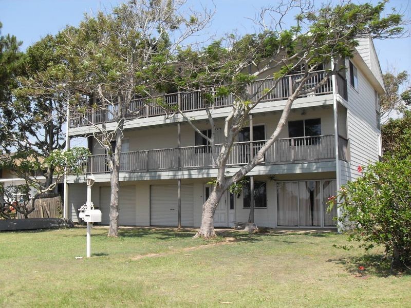 15 Wommin Lake Crescent, Fingal Head NSW 2487