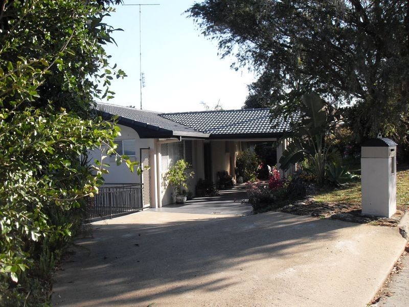 6 Blue Haze Crescent, Banora Point NSW 2486