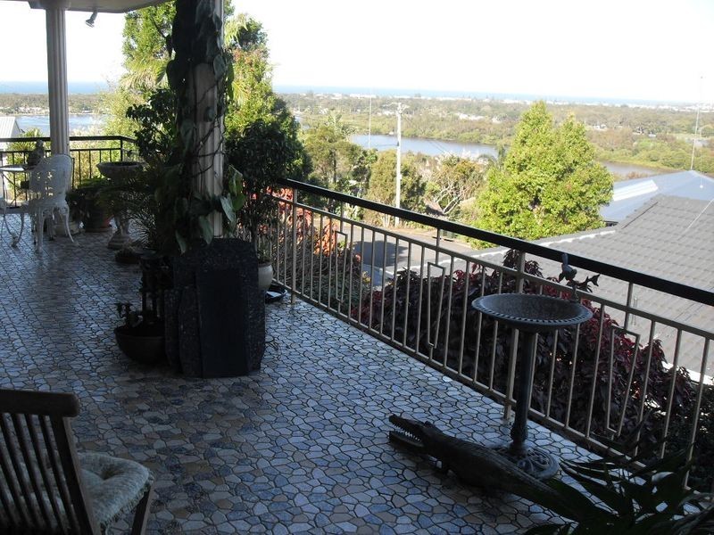 6 Blue Haze Crescent, Banora Point NSW 2486