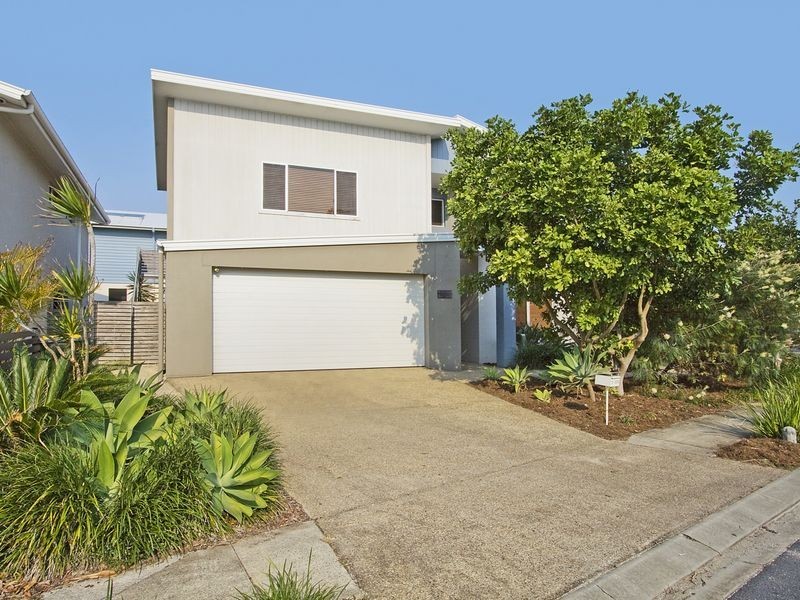 2/575 Casuarina Way, Casuarina NSW 2487