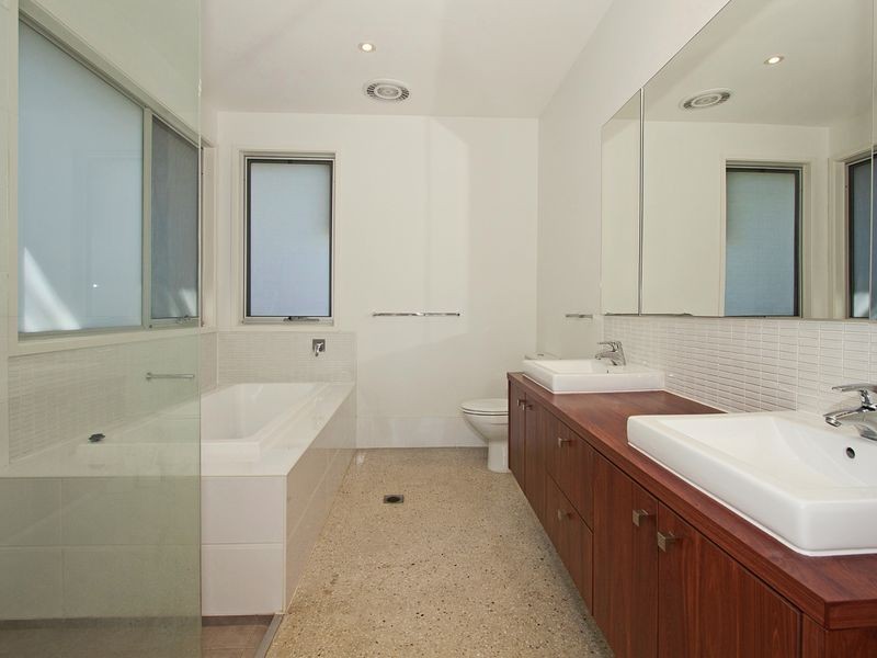 7 Clara Lane, Casuarina NSW 2487