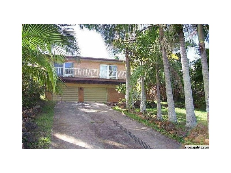 9 Bimbadeen Avenue, Banora Point NSW 2486