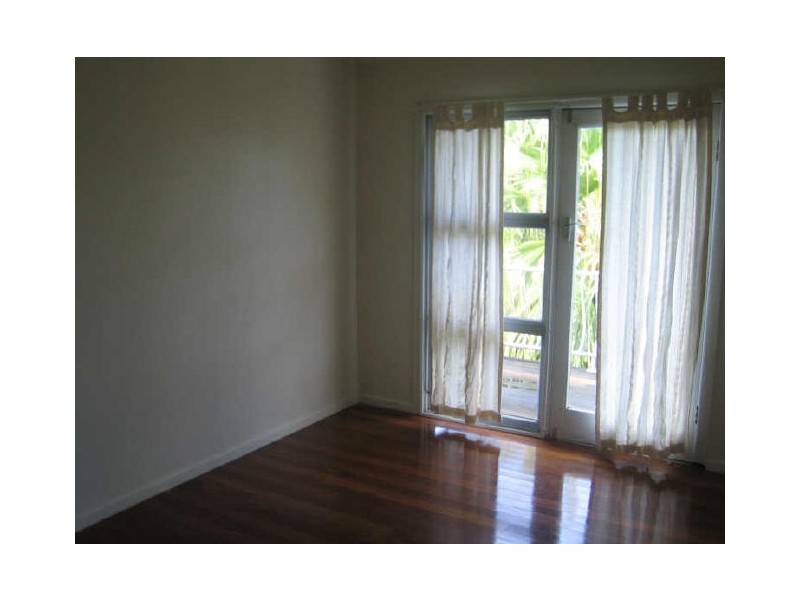 9 Bimbadeen Avenue, Banora Point NSW 2486