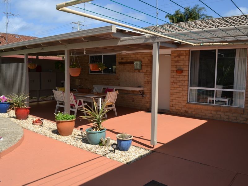 11 Poinciana Avenue, Cabarita Beach NSW 2488