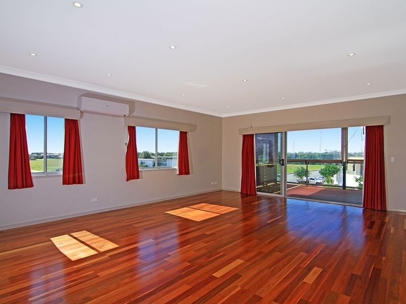 1/692 Casuarina Way, Casuarina NSW 2487