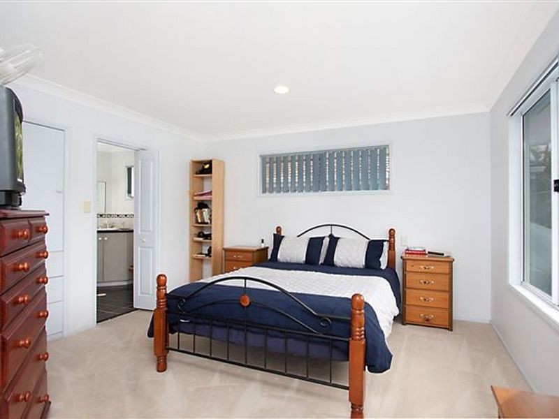 5 Acacia Street, Tweed Heads South NSW 2486