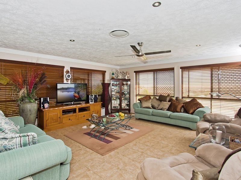 17 Paperbark Court, Banora Point NSW 2486