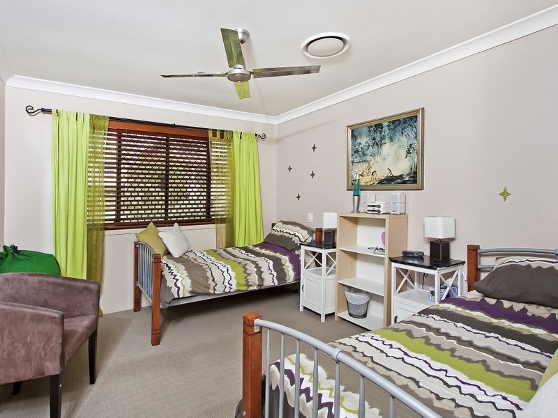 17 Paperbark Court, Banora Point NSW 2486