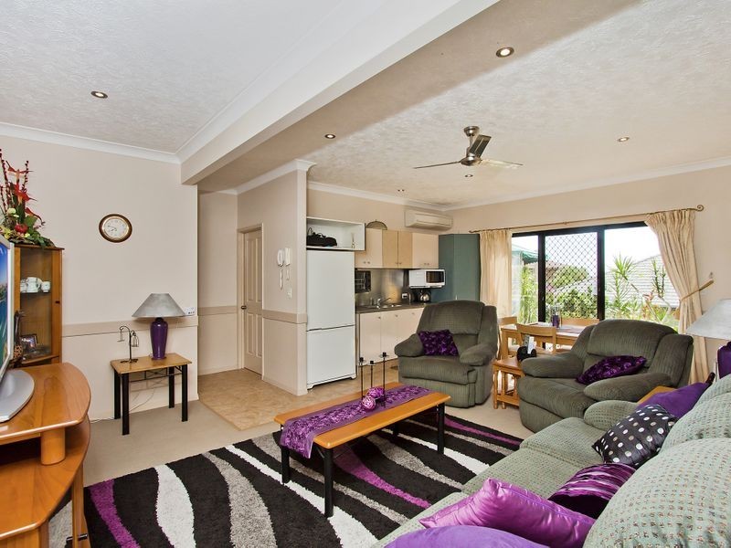 17 Paperbark Court, Banora Point NSW 2486