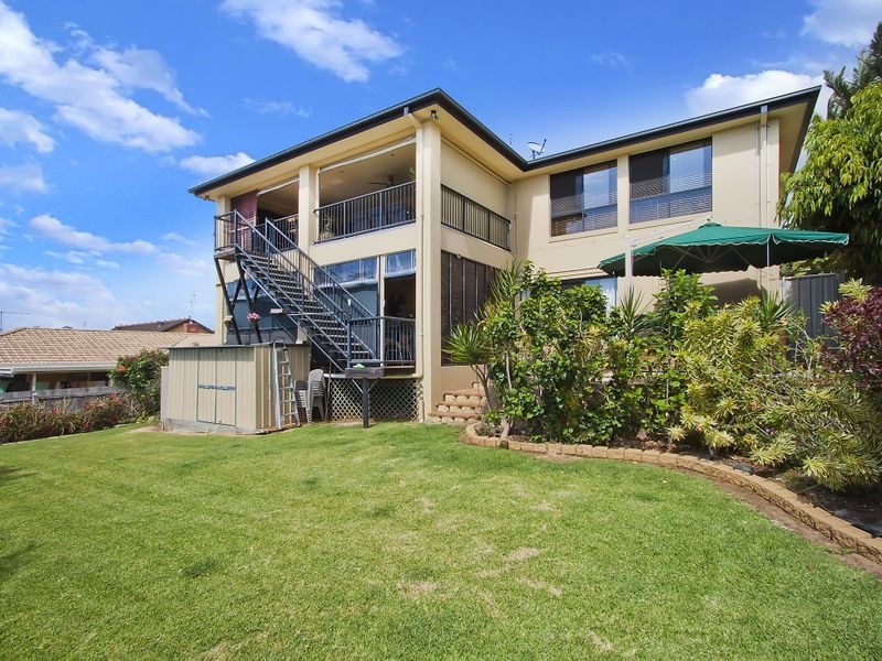 17 Paperbark Court, Banora Point NSW 2486
