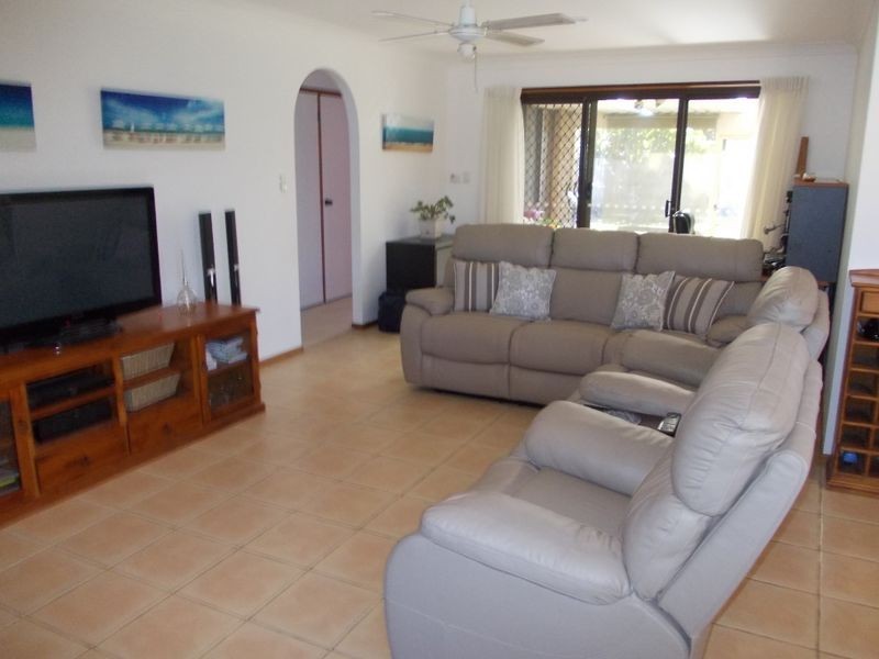 2/9 Bosun Boulevarde, Banora Point NSW 2486