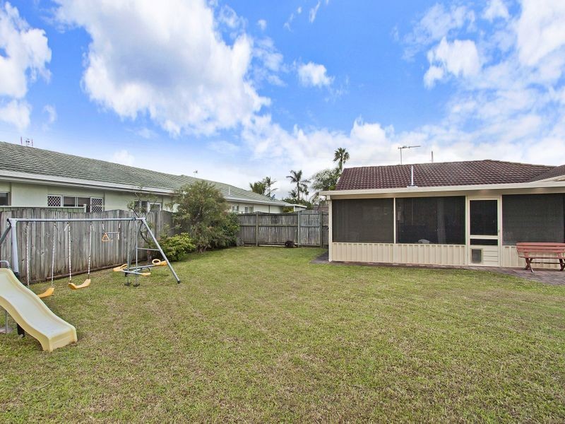 2/9 Bosun Boulevarde, Banora Point NSW 2486