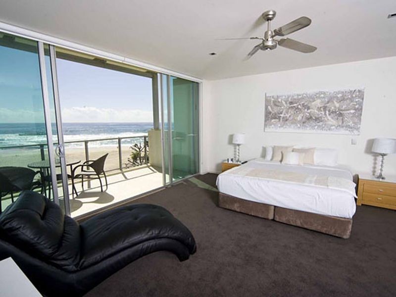 104 & 206/ Pandanus Parade, Cabarita Beach NSW 2488