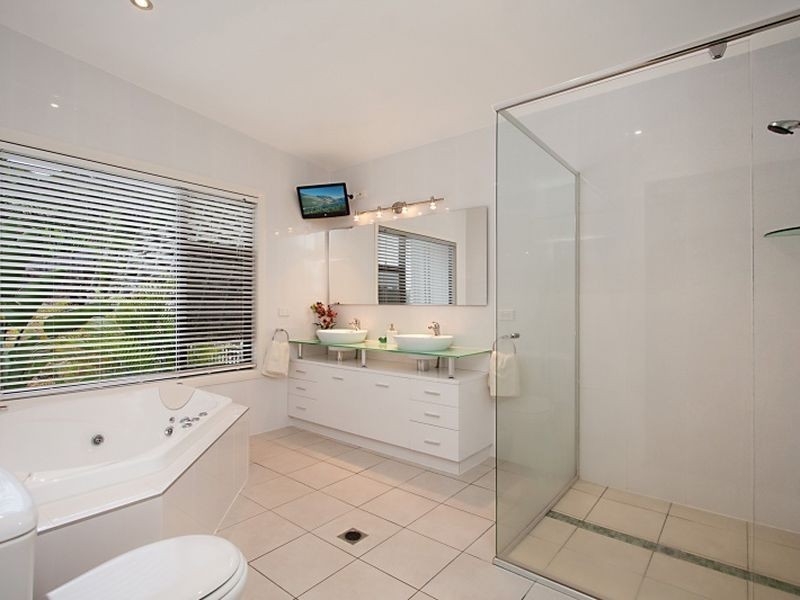 7 Dromara Court, Banora Point NSW 2486