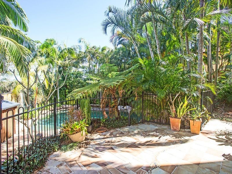 64 Oyster Point Road, Banora Point NSW 2486