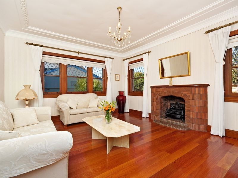 8 Allan Street, Roseville Chase NSW 2069
