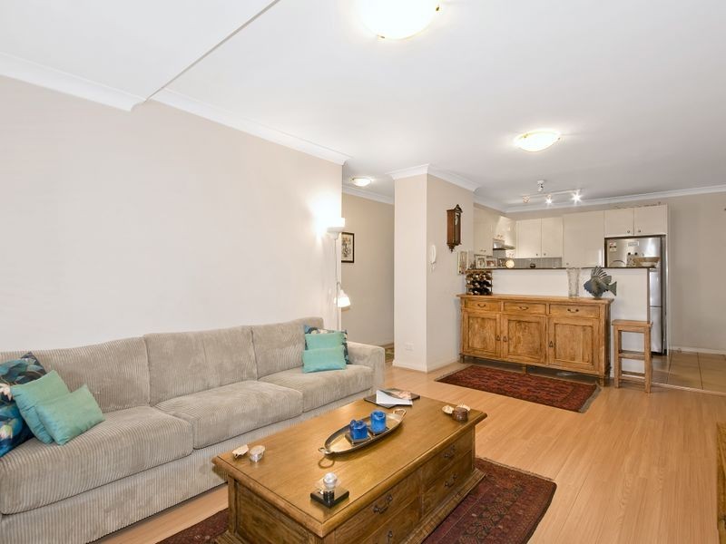 2/4 Taylors Drive, Lane Cove NSW 2066