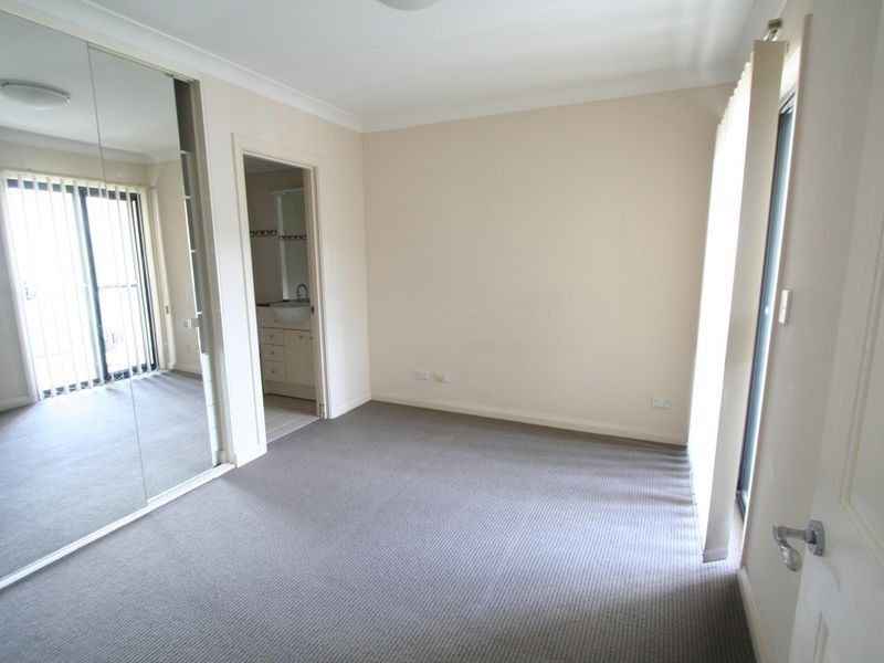 9/2 Taylors Drive, Lane Cove NSW 2066