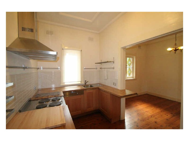 6 Kingslangley Road, Greenwich NSW 2065