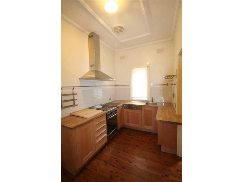 6 Kingslangley Road, Greenwich NSW 2065