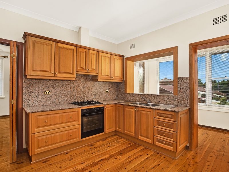 527 Blaxland Road, Denistone East NSW 2112