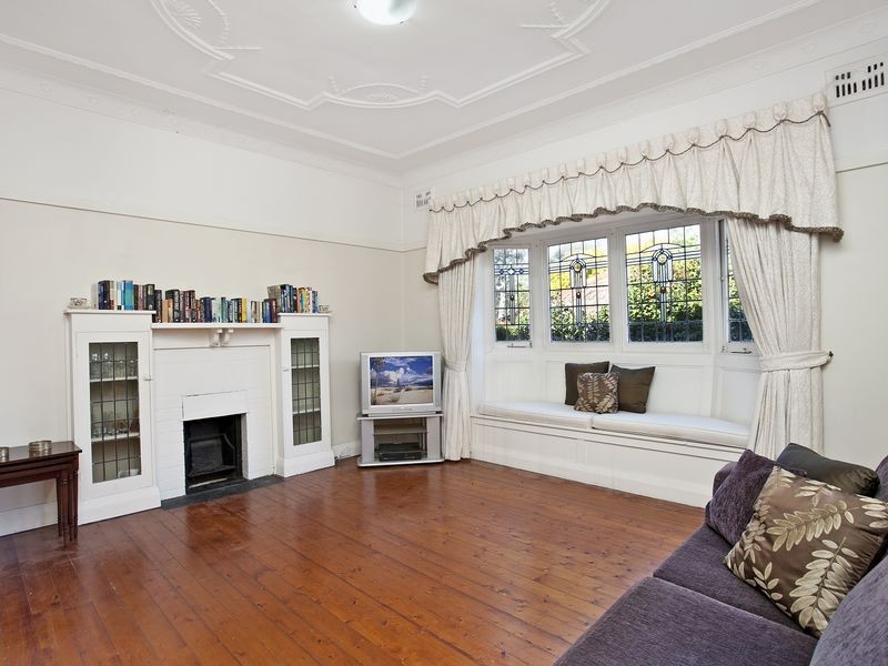 16 Osborne Road, Lane Cove NSW 2066