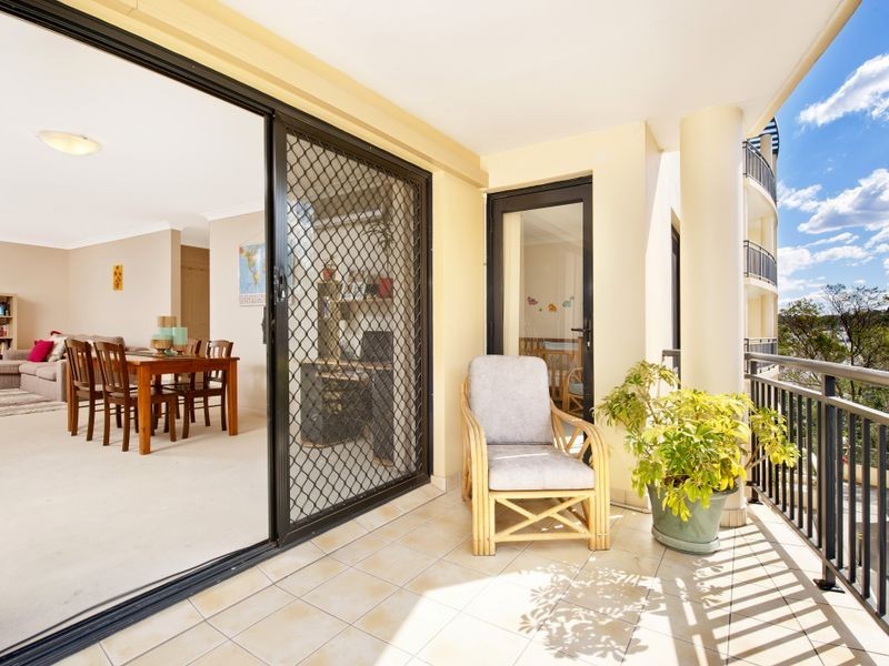 12/45-47 Walkers Drive, Lane Cove NSW 2066