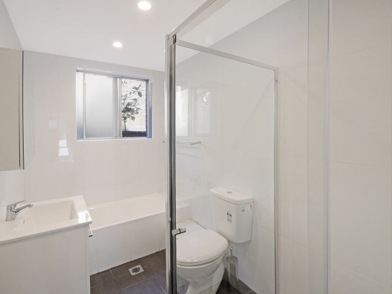 2/96 Burns Bay Road, Lane Cove NSW 2066